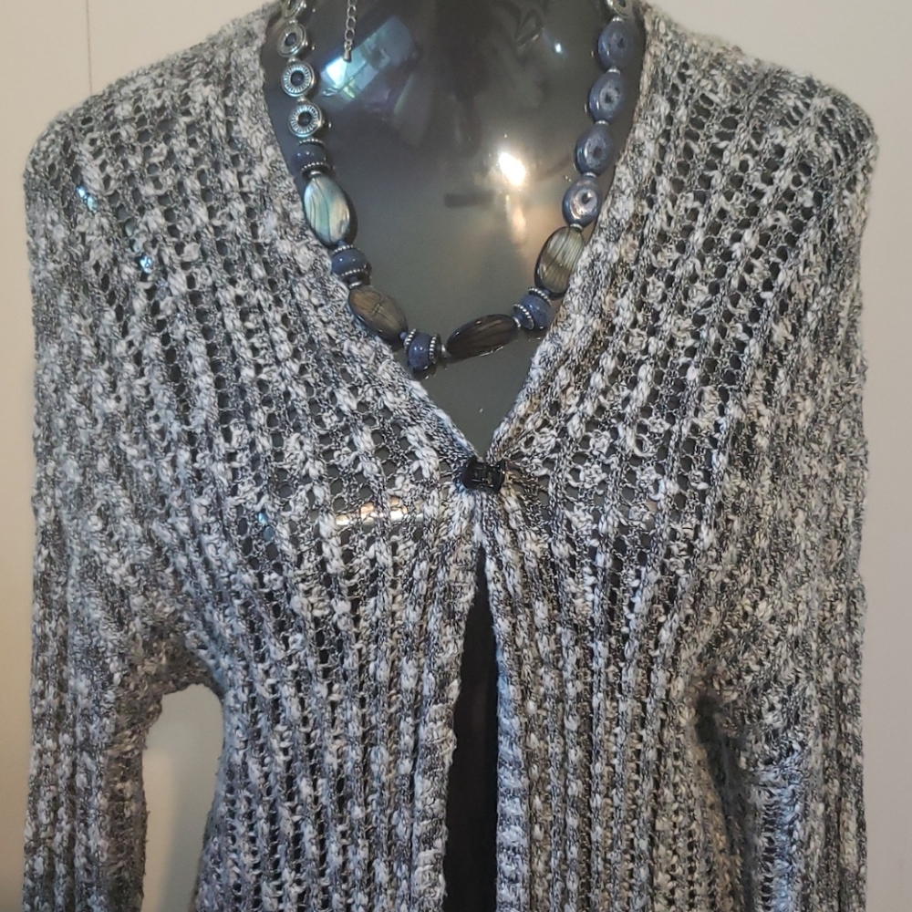 LUSH SZ L buttonless top